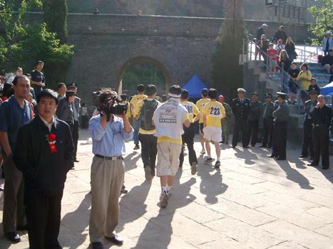 Great_Wall_Marathon_2004_129